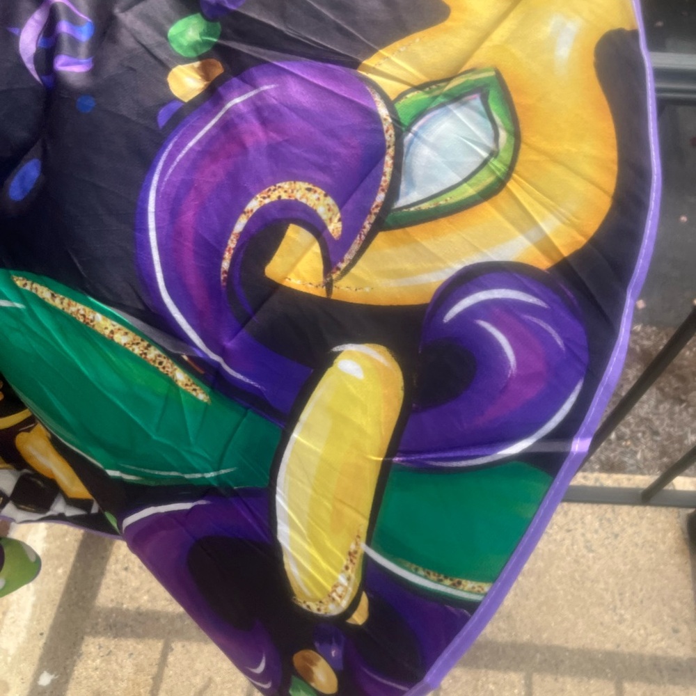 Mardi Gras Christmas Tree Skirt - Picture 10 of 16